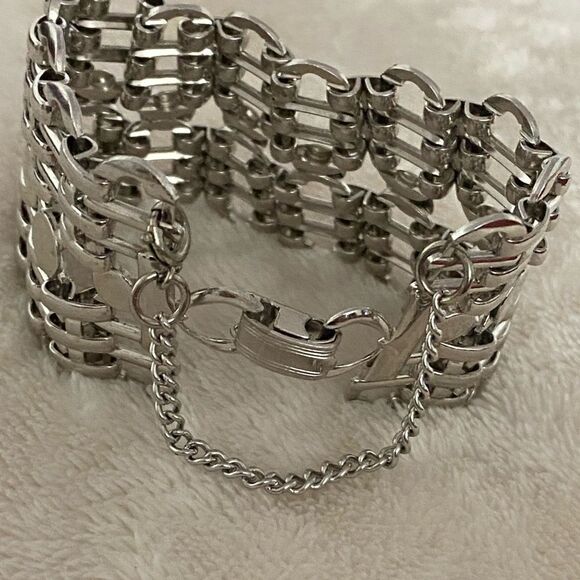 Silver tone Fashion Bracelet  - Picture 2 of 5